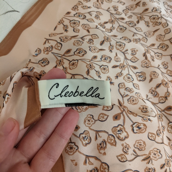 Cleobella pink scarf with flowers - Picture 3 of 4